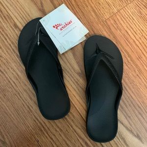 Archies Flip Flops NWT